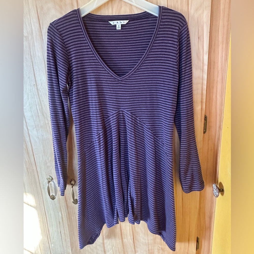 CAbi Deep Purple Striped Tunic top v neck  handkerchief hem sz S flattering